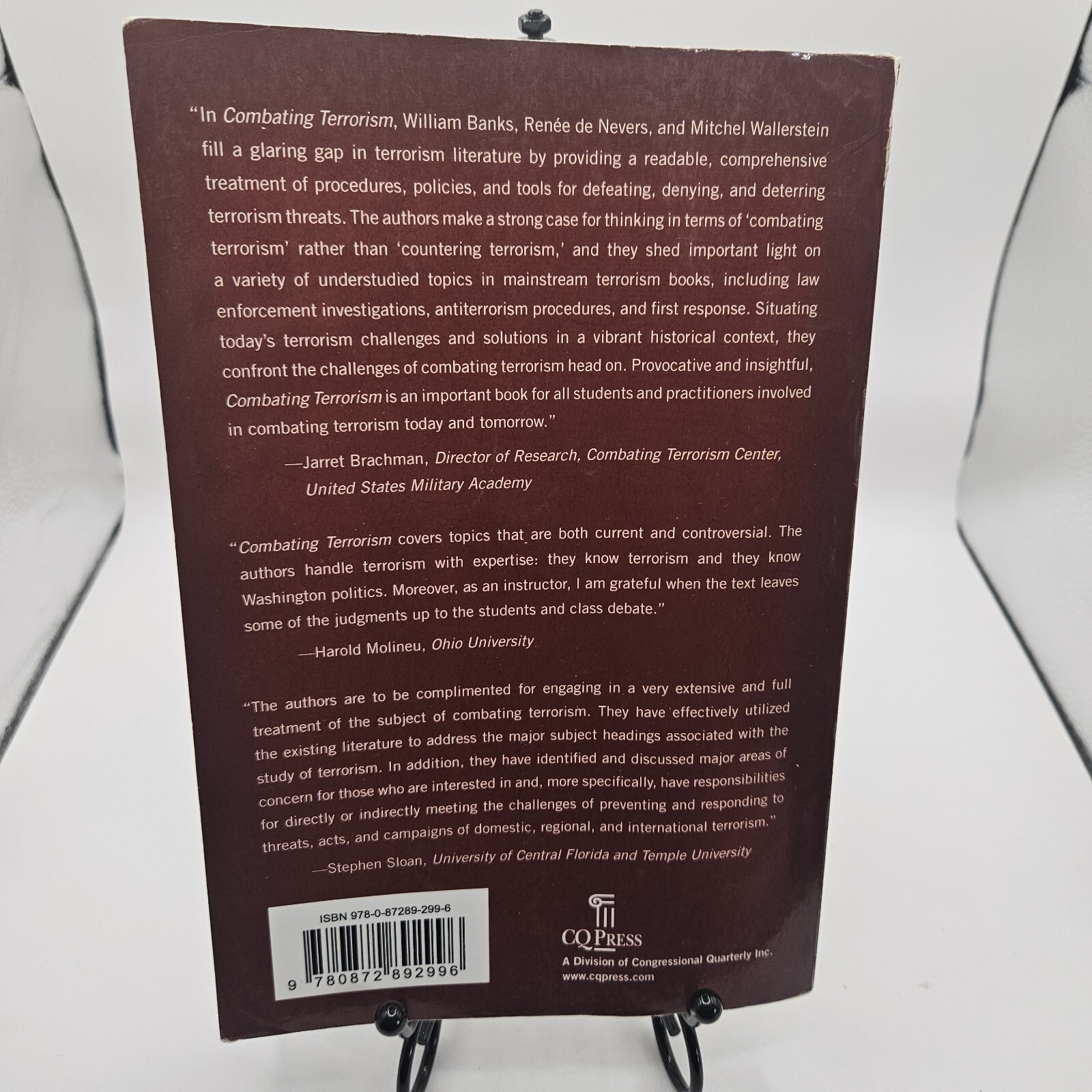 Combating Terrorism, Strategies and Approaches – Paperback