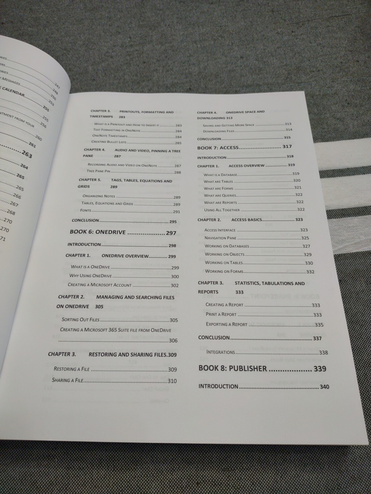 New*** Microsoft 365: 11 Books in 1: 2023 Ed. 11 Books in 1 by B. Zeldovich